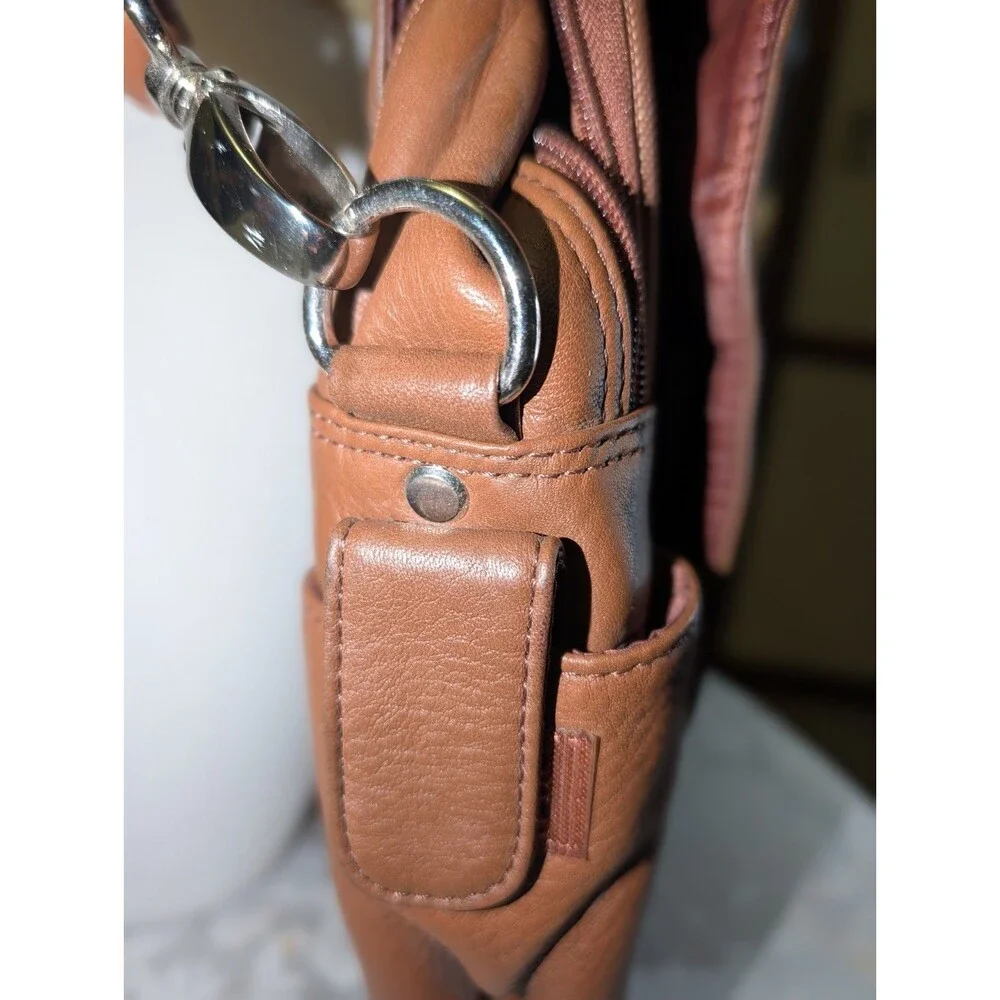 Wilson Leather Brown Messenger/Laptop Bag Buckle Zip Top Handle Outer Pockets